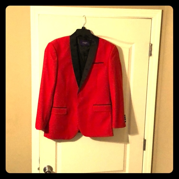 With vest - Picture 1 of 1